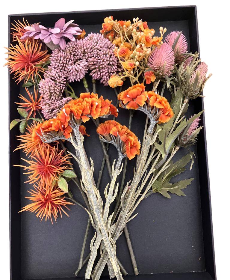 Giftbox with flowers orange/purple
