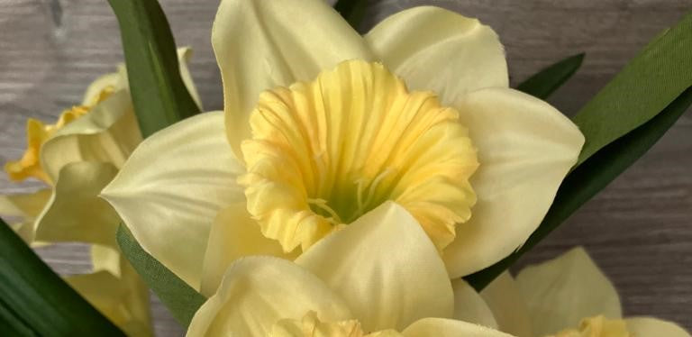 Artificial Silk 7 Head Daffodil Bunch
