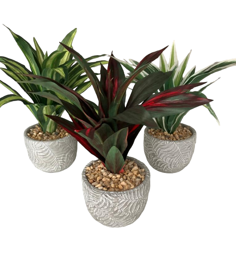 Our Real Artificial foliage bushes are a real stand out piece. With quality at its core, these artificial plant&#39;s feature highly detailed leaves that look and feel like real plants.