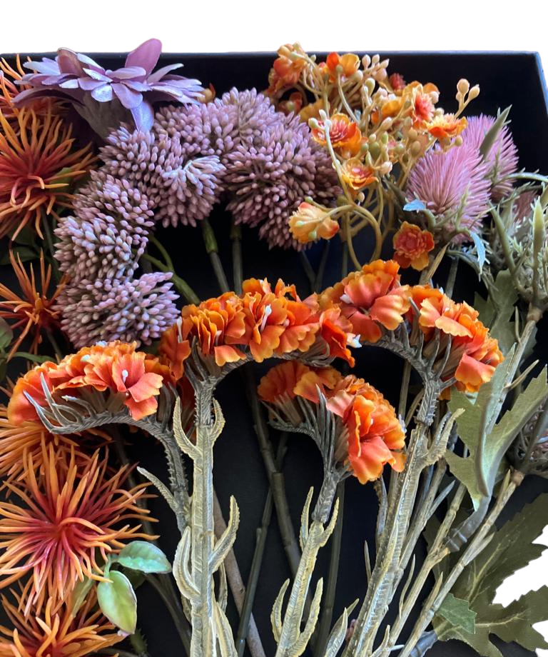 Giftbox with flowers orange/purple